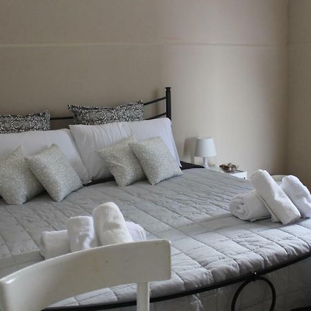 Bed and Breakfast Domus Tua Pietrelcina Exterior foto
